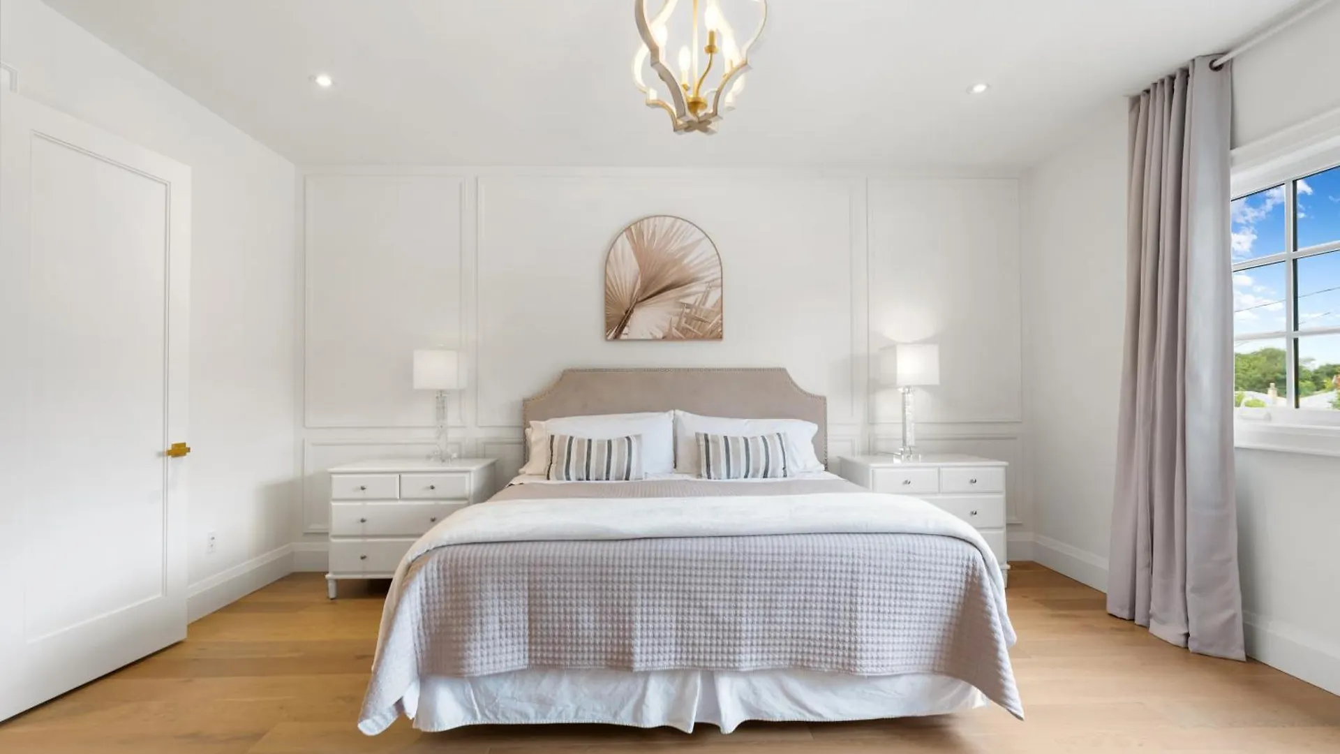 Luxury Home - 5 Min From Airport, 15 To Downtown Toronto Canada