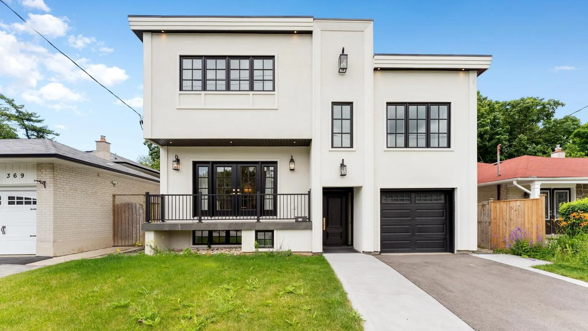 Luxury Home - 5 Min From Airport, 15 To Downtown Toronto Villa