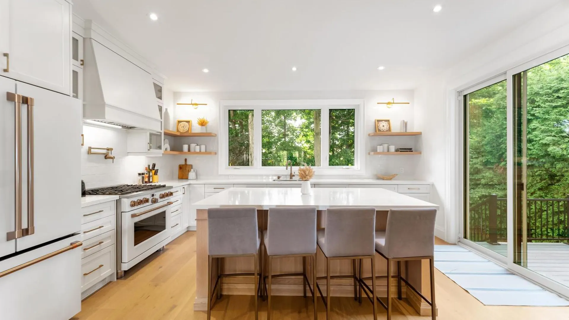 Luxury Home - 5 Min From Airport, 15 To Downtown Toronto