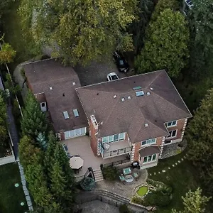 Luxury In Scarborough Toronto